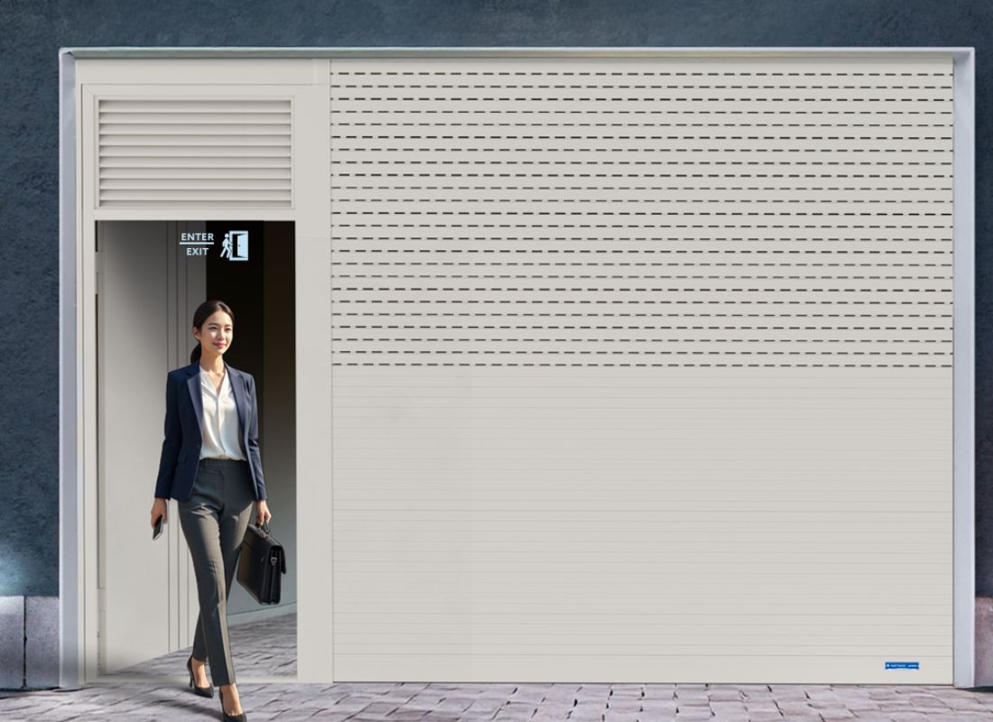 so-sanh-cua-cuon-2in1-va-cua-thong-thuong-1