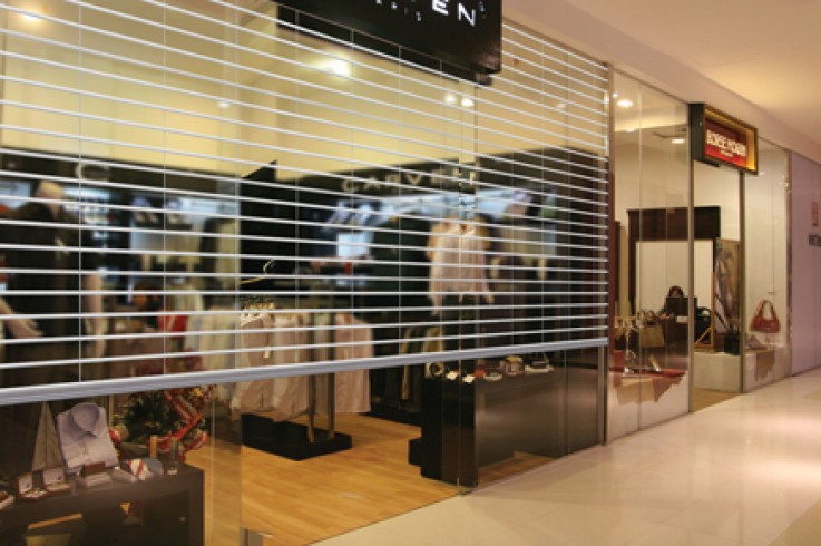 Cửa cuốn trong suốt AUSTVISION - Trọn Vẹn Lôi Cuốn Từ Bên Trong